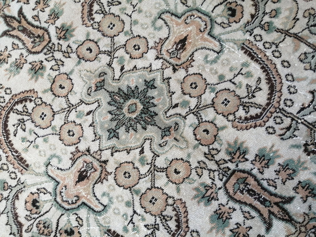 Beige Turkish Oushak Rug 6' 7" x 10' 4" Hand-Knotted | No. WR51432