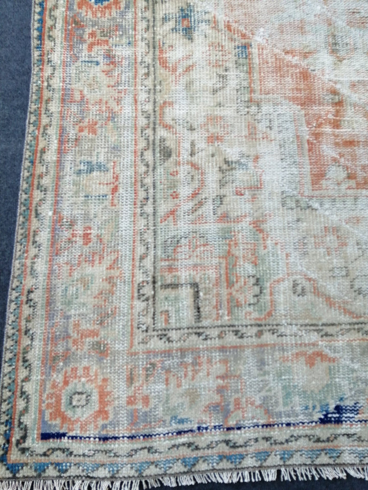 Beige Turkish Runner Rug 6' 7" x 10' Hand-Knotted pattern