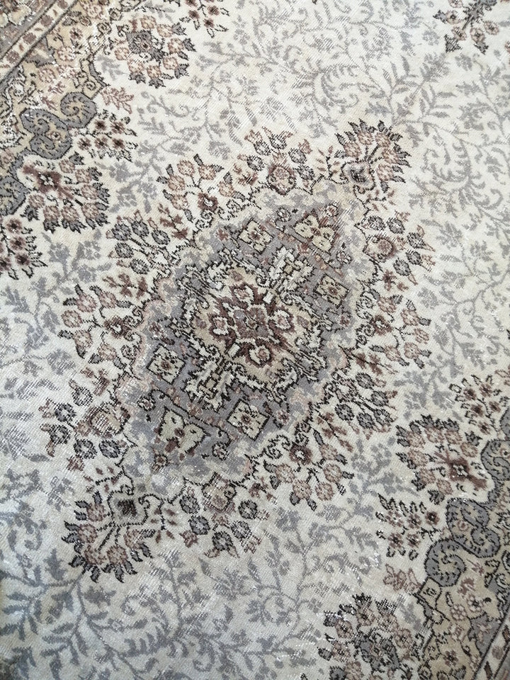 Rust Turkish Oushak Rug 6' 8" x 10' Hand-Knotted border