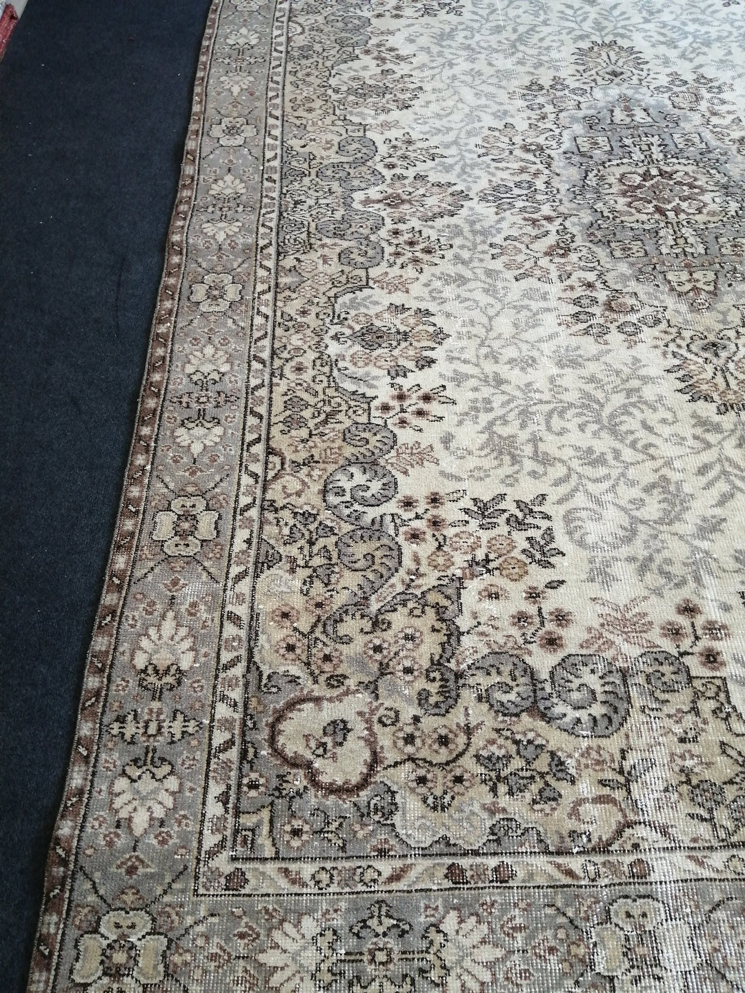 Rust Turkish Oushak Rug 6' 8" x 10' Hand-Knotted texture