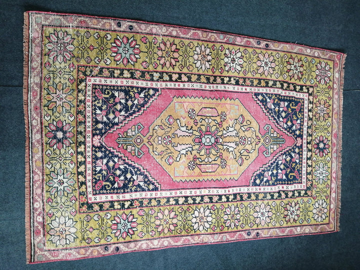 Beige Turkish Runner Rug 3' 8" x 5' 7" Hand-Knotted detail