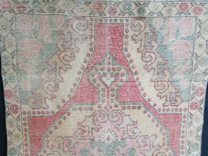 Rust Turkish Oushak Rug Hand-Knotted pattern