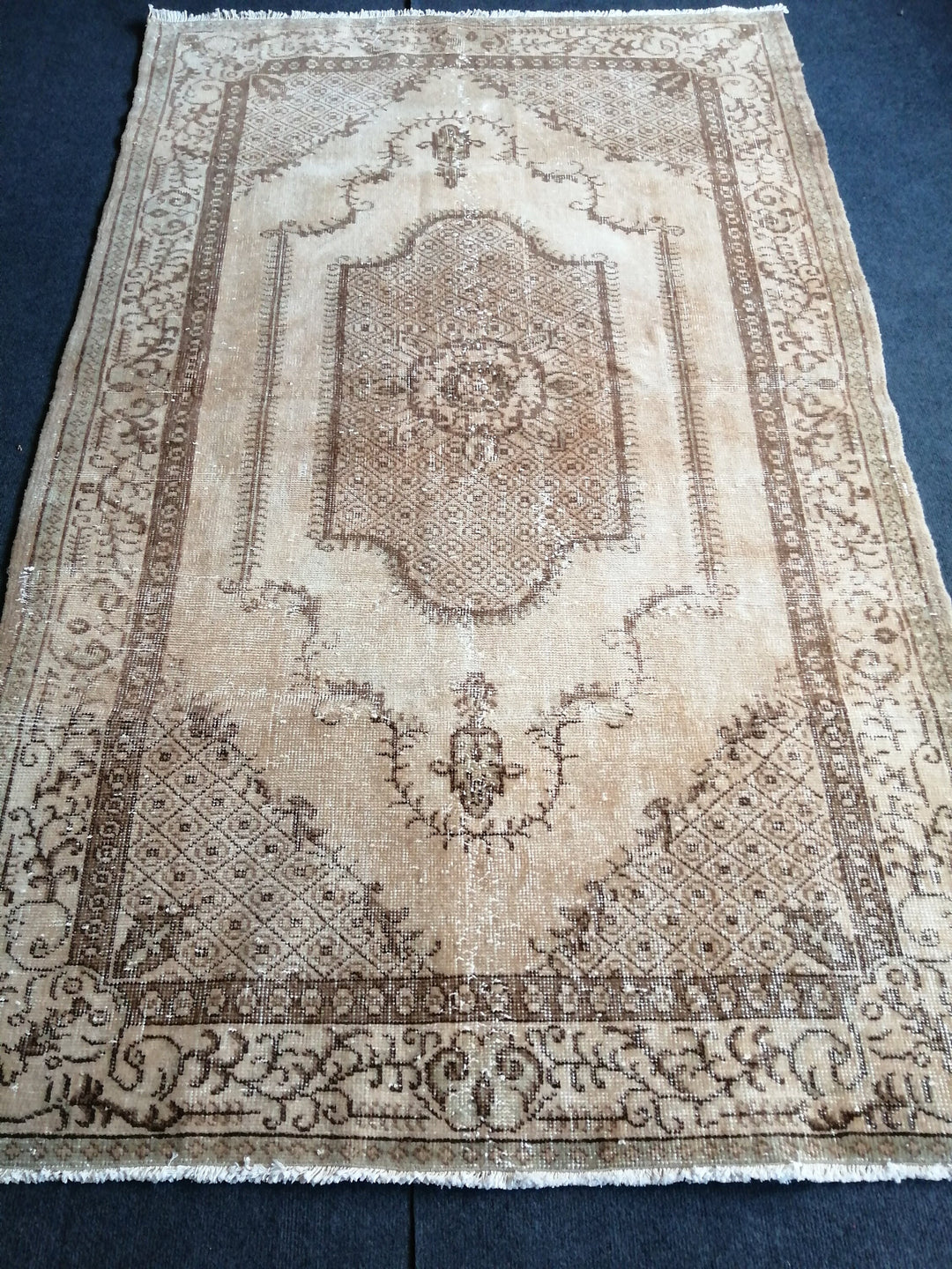 Turkish Oushak Runner Rug Hand-Knotted close-up