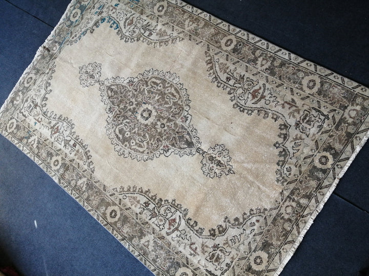 Beige Turkish Oushak Rug 5' 4" x 8' Hand-Knotted field