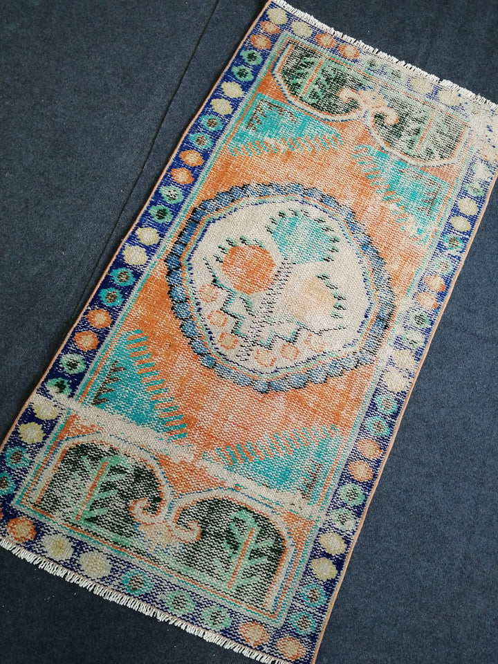 Turkish Oushak Rug 2' 7" x 4' 1" Hand-Knotted view