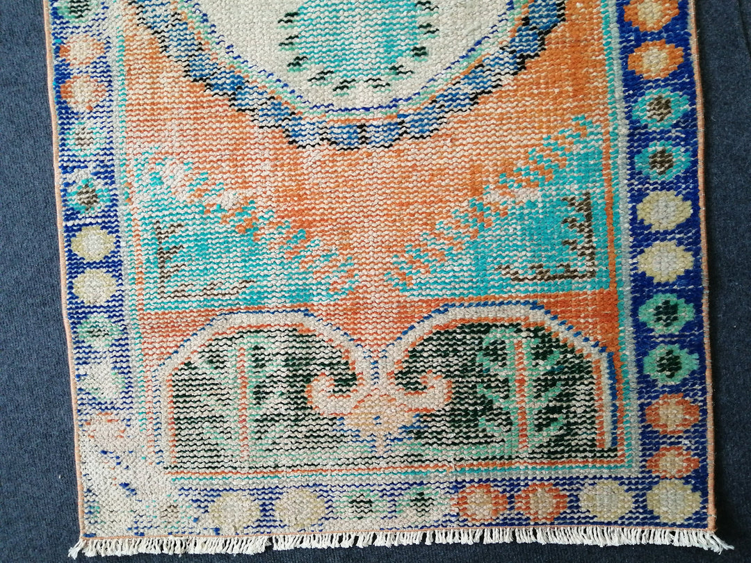 Turkish Oushak Rug 2' 7" x 4' 1" Hand-Knotted pattern