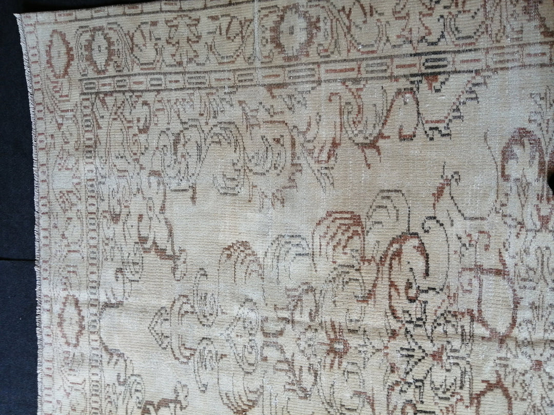 Beige Turkish Runner Rug 6' x 9' Hand-Knotted reverse