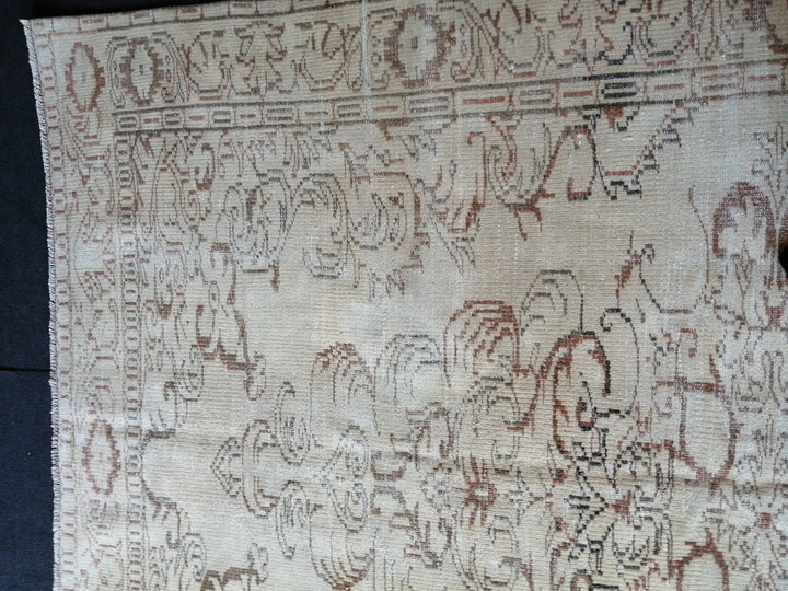 Beige Turkish Runner Rug 6' x 9' Hand-Knotted reverse