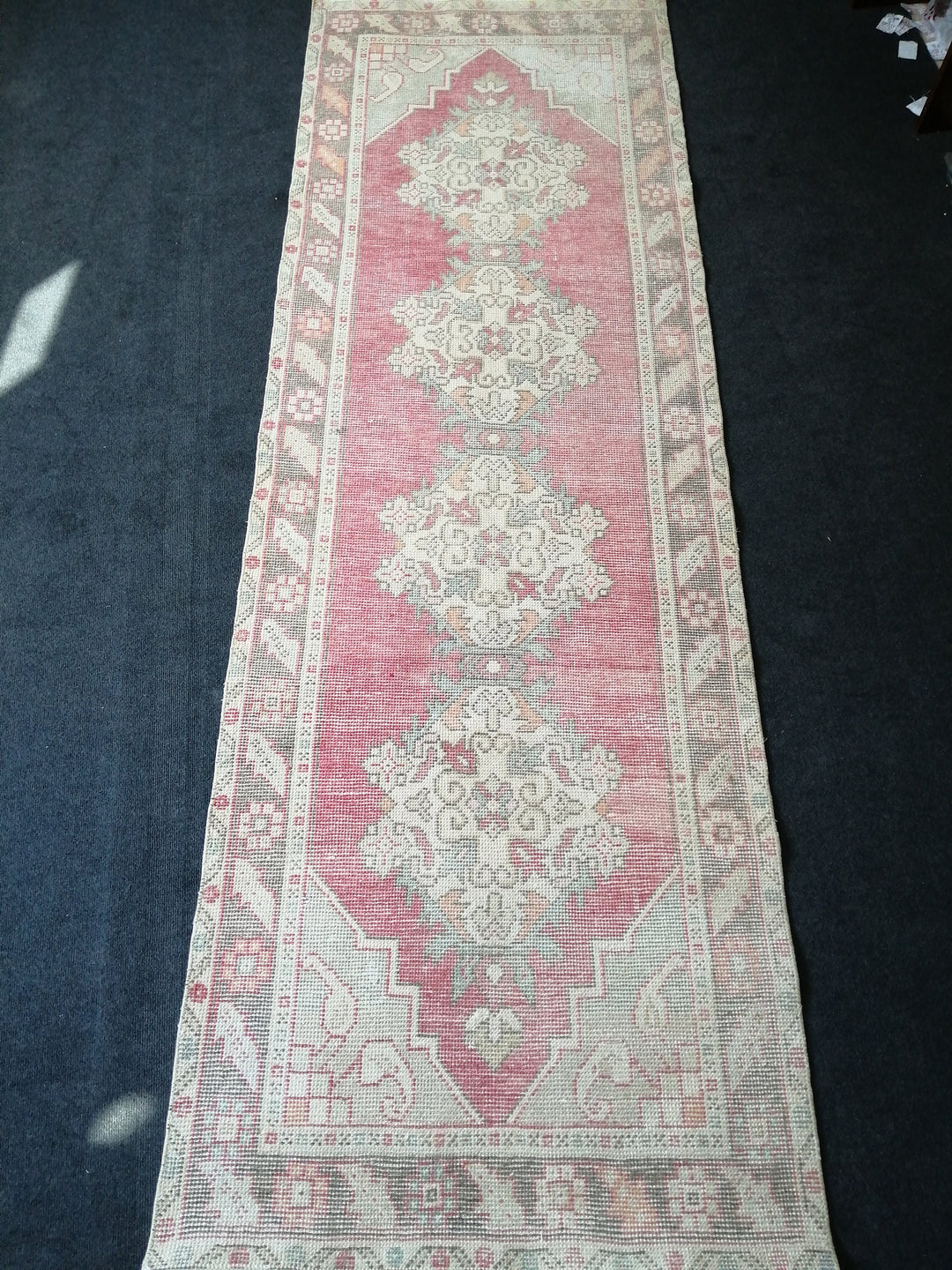 Beige Turkish Runner Rug 3' x 9' 11" Hand-Knotted close-up