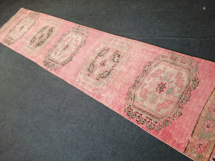 Beige Turkish Runner Rug 2' 5" x 10' 11" Hand-Knotted detail