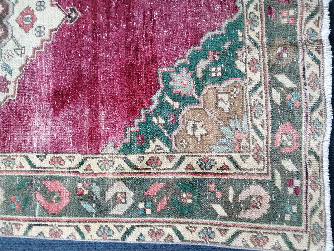 Turkish Oushak Rug Hand-Knotted field