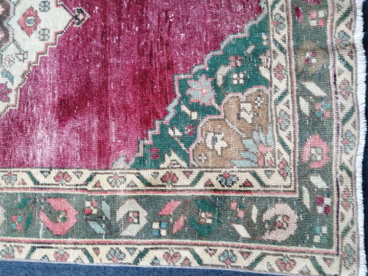 Turkish Oushak Rug Hand-Knotted field