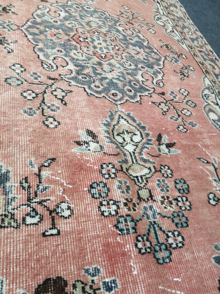 Beige Turkish Runner Rug 3' 10" x 7' Hand-Knotted field