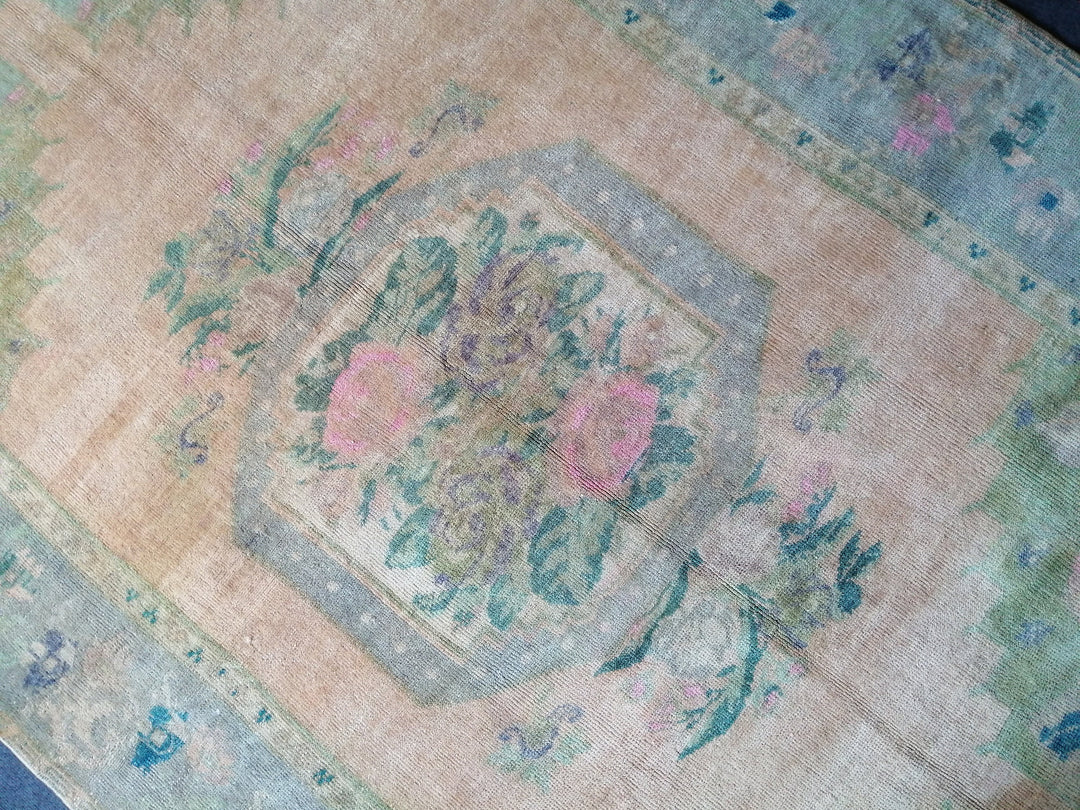 Beige Turkish Runner Rug 5' 6" x 7' 11" Hand-Knotted border