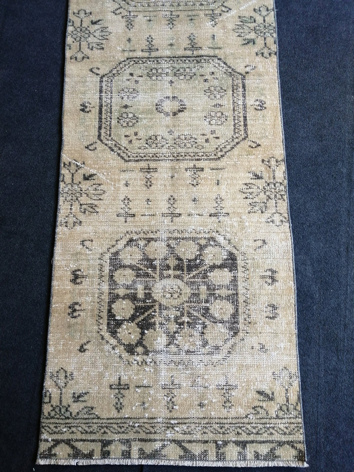 Beige Turkish Runner Rug 2' 6" x 10' 11" Hand-Knotted | No. WR87892