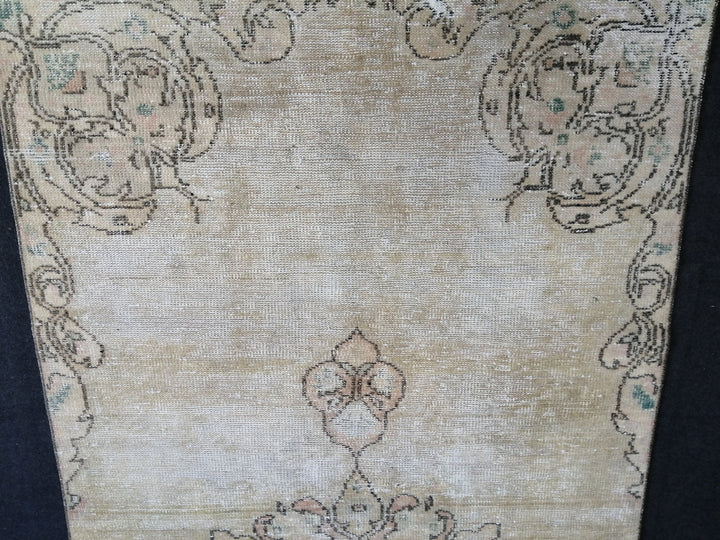 Beige Turkish Runner Rug 4' x 9' Hand-Knotted | No. WR72850