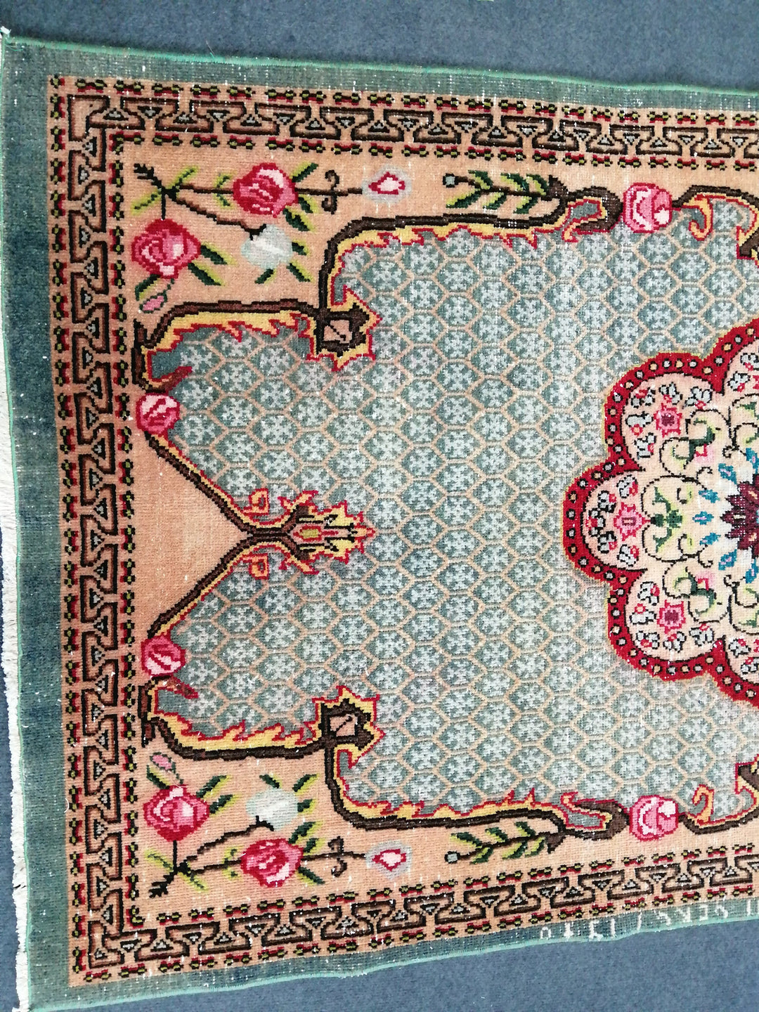 Turkish Oushak Rug 2'7" x 9'10" Hand-Knotted close-up