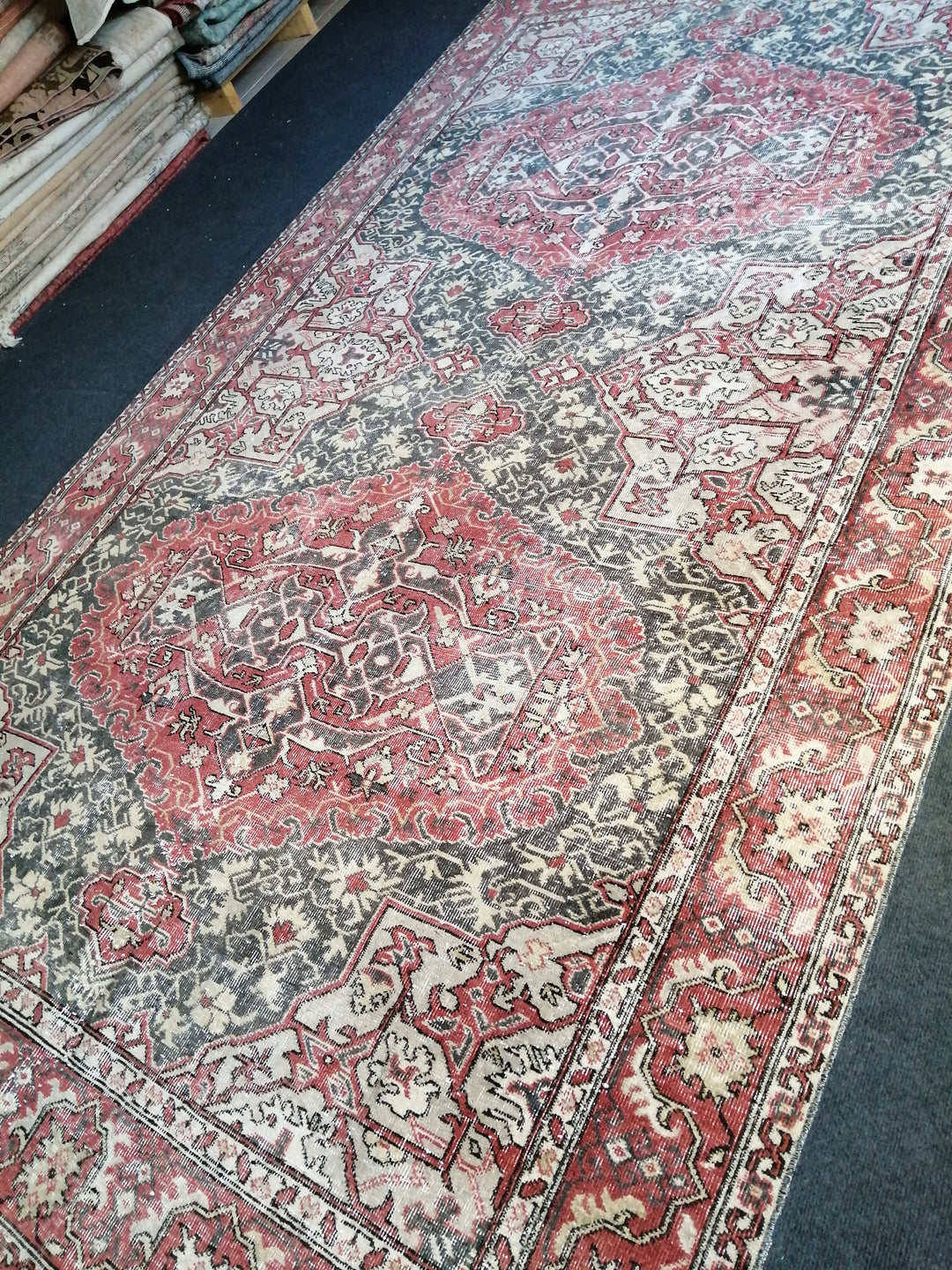 Beige Turkish Runner Rug 6' 2" x 11' Hand-Knotted border