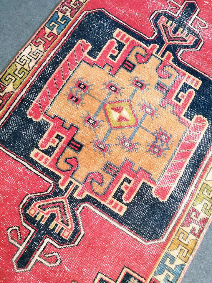 Turkish Oushak Rug 2'8" x 9'10" Hand-Knotted pattern