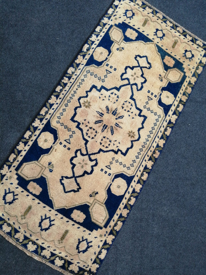 Turkish Oushak Runner Rug 2'8" x 9'9" Hand-Knotted view