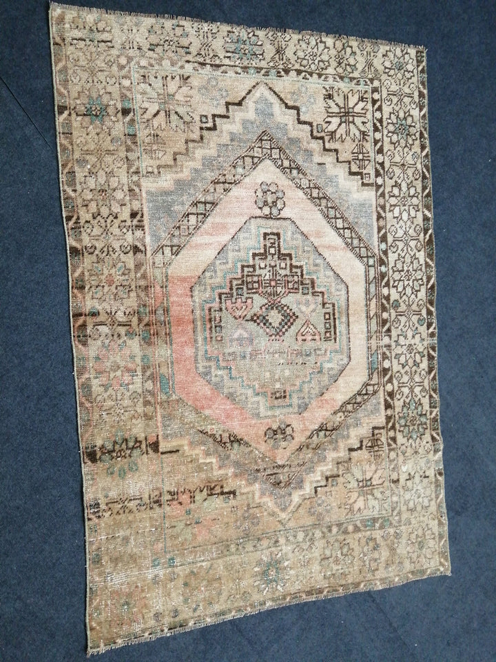 Turkish Oushak Rug Muted Runner Rug Hand-Knotted detail