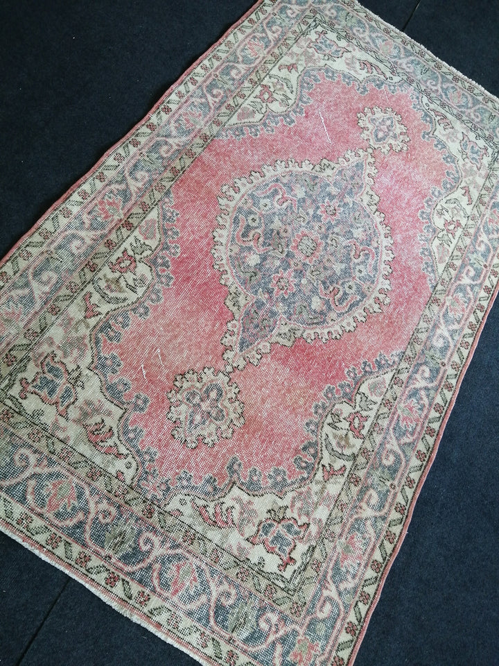 Turkish Oushak Rug Hand-Knotted close-up