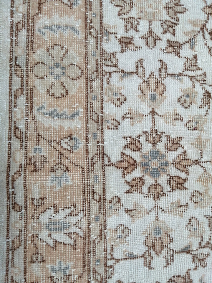 Beige Turkish Runner Rug 3' 1" x 6' 4" Hand-Knotted reverse