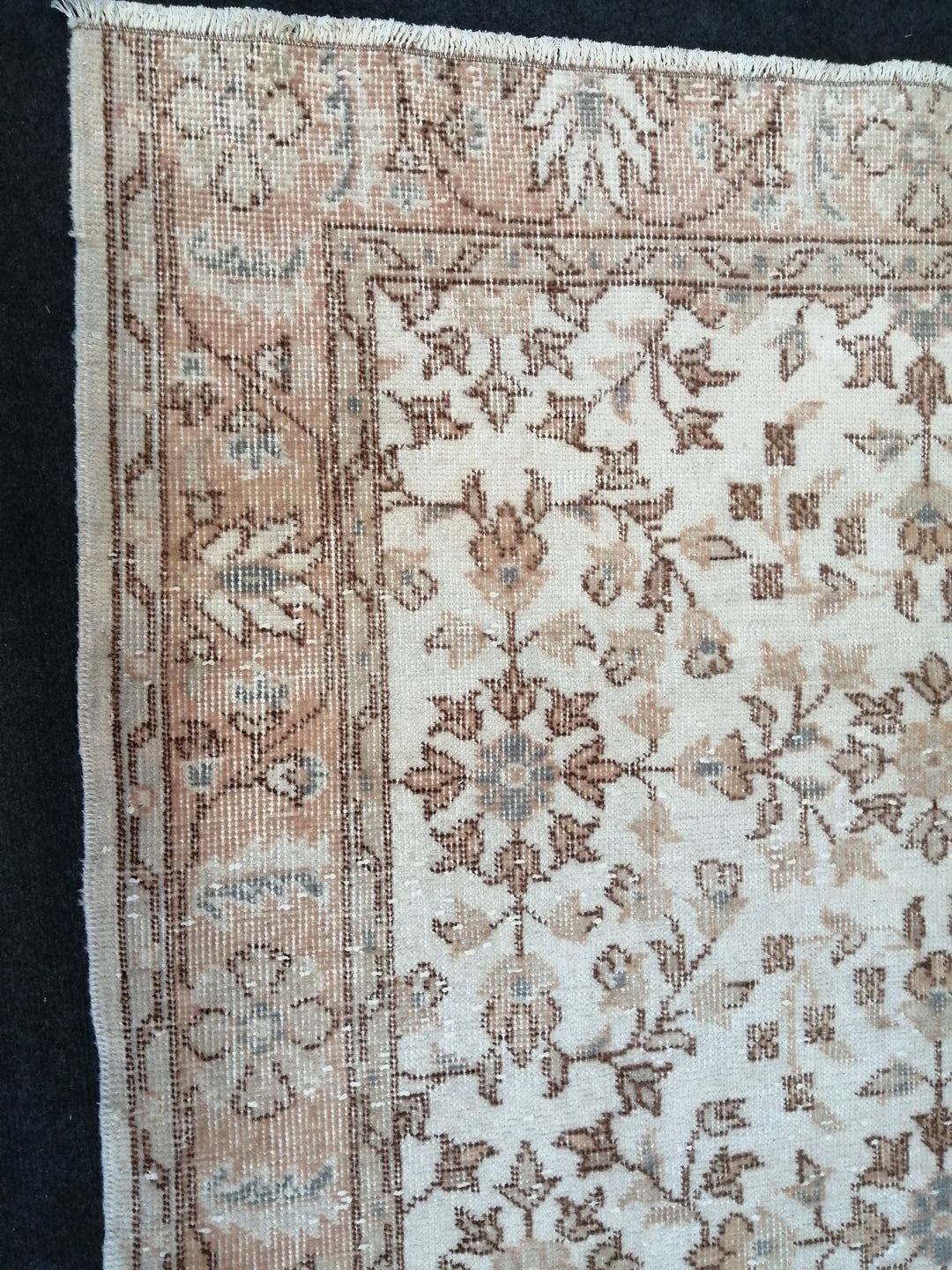Beige Turkish Runner Rug 3' 1" x 6' 4" Hand-Knotted texture