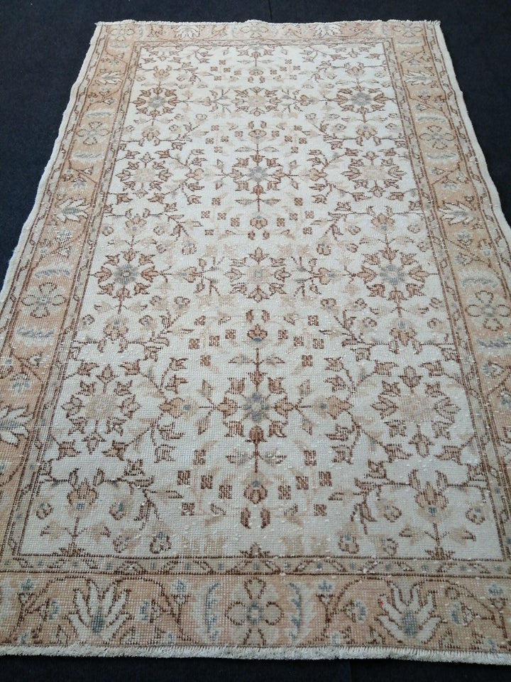 Beige Turkish Runner Rug 3' 1" x 6' 4" Hand-Knotted field