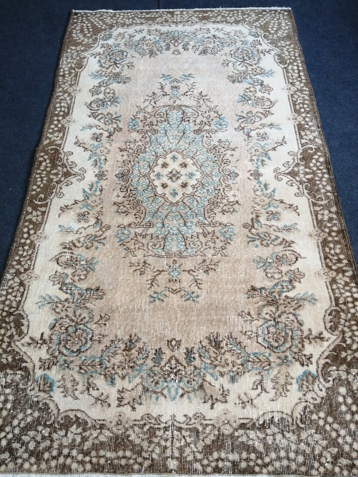 Beige Turkish Runner Rug 4' x 7' Hand-Knotted field