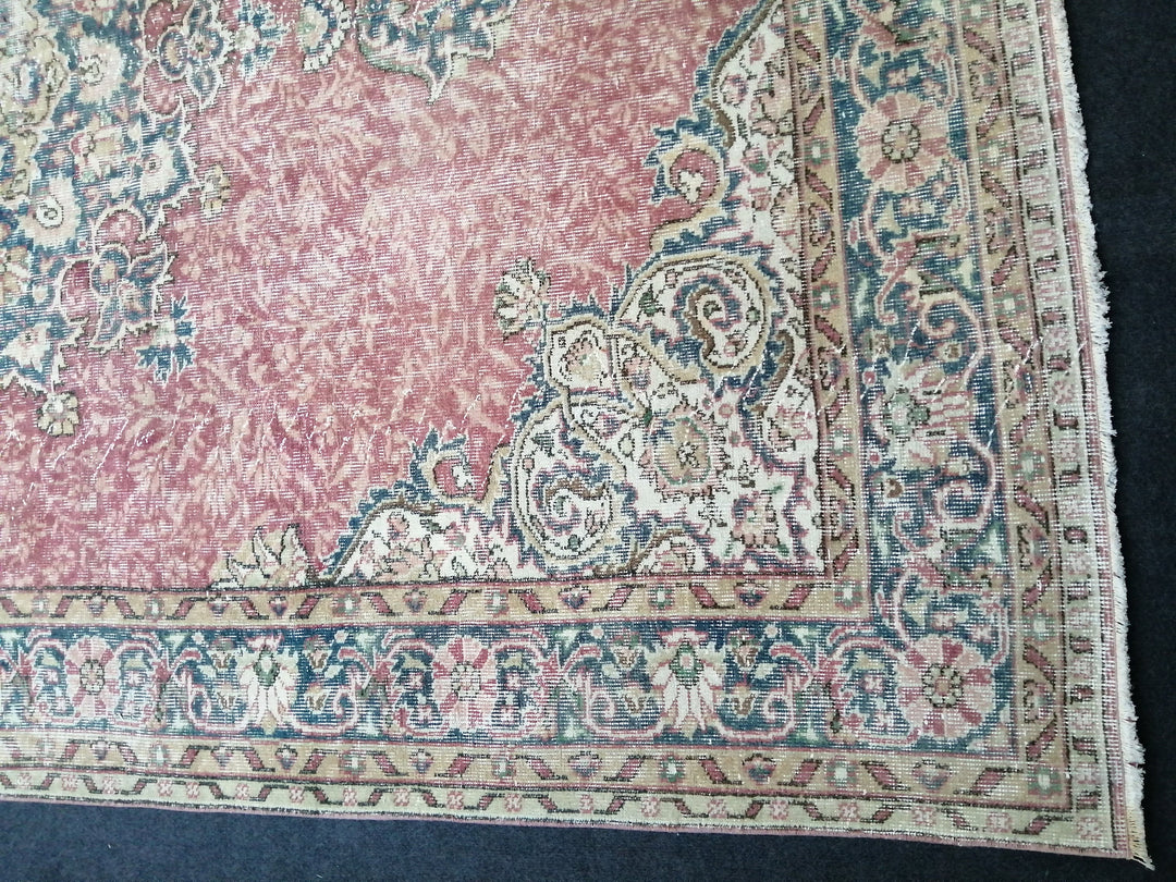 Turkish Oushak Rug 6' 11" x 10' 4" Hand-Knotted texture