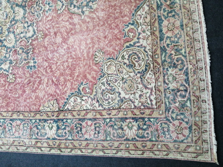 Turkish Oushak Rug 6' 11" x 10' 4" Hand-Knotted texture
