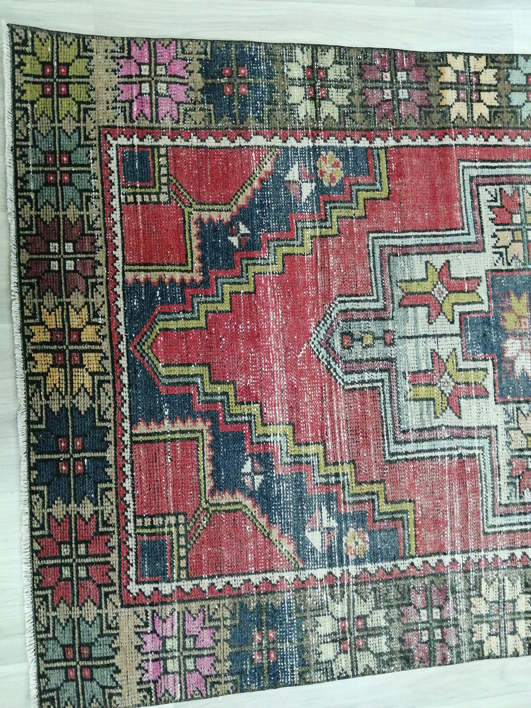 Beige Turkish Runner Rug 4' x 9' 3" Hand-Knotted texture