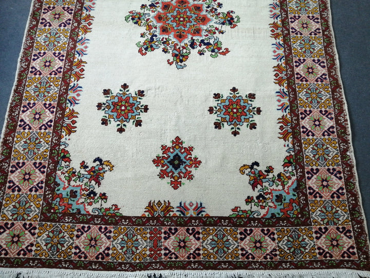 Beige Turkish Runner Rug 6' 6" x 9' 10" Hand-Knotted field