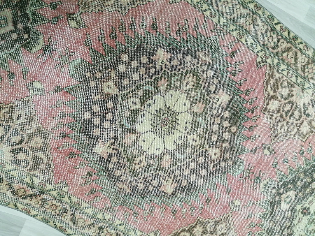Beige Turkish Runner Rug 4' 8" x 12' 8" Hand-Knotted border