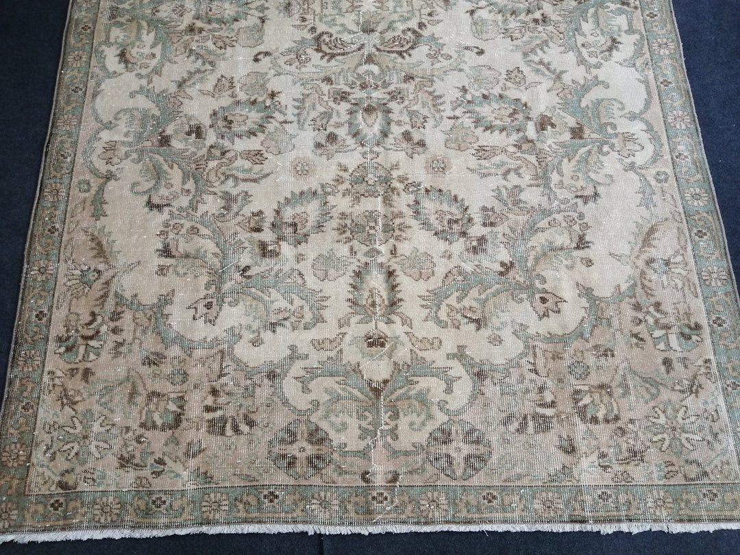 Beige Turkish Runner Rug 6' 6" x 10' Hand-Knotted pattern