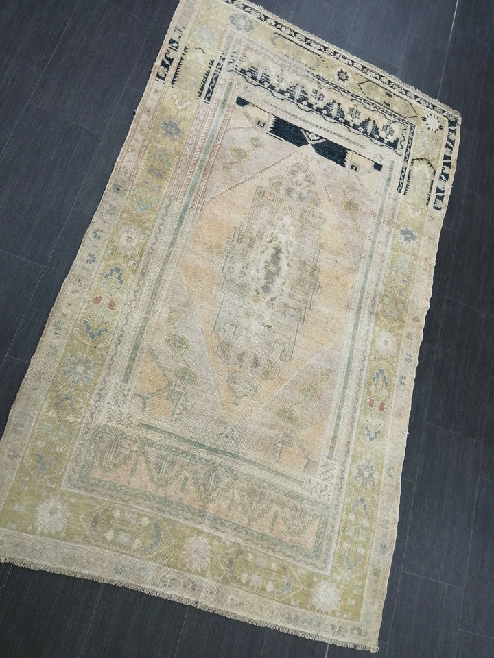 Beige Turkish Runner Rug 4' 1" x 6' 9" Hand-Knotted detail