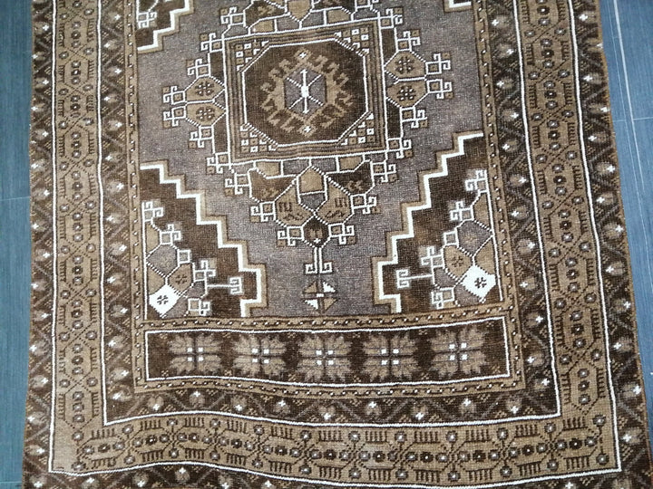 Turkish Runner Rug 3' 4" x 6' 3" Hand-Knotted pattern