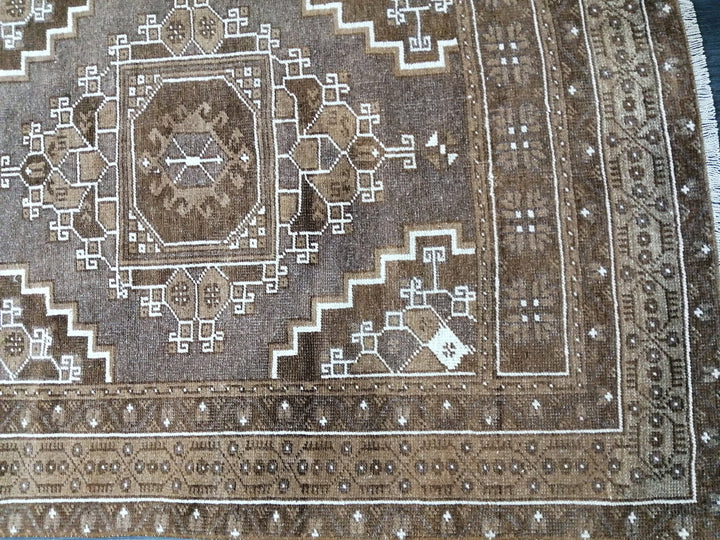 Turkish Runner Rug 3' 4" x 6' 3" Hand-Knotted texture