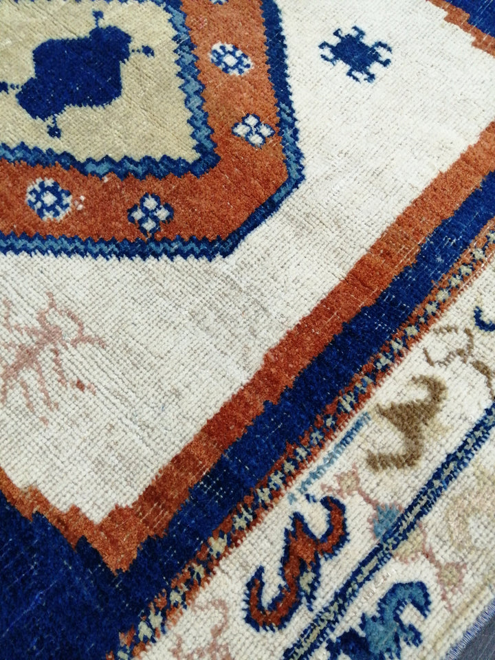 Beige Turkish Runner Rug 3' 8" x 4' 8" Hand-Knotted view 9