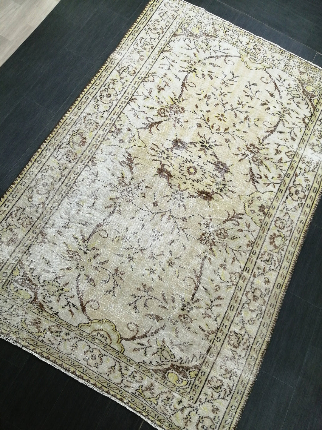 Rust Turkish Runner Rug 6' x 9' 1" Hand-Knotted detail