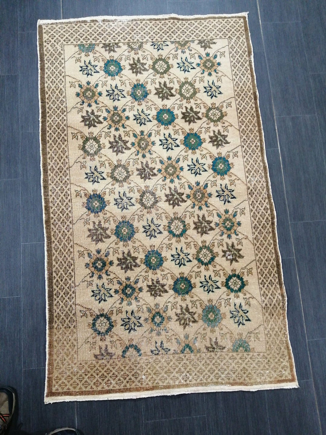 Beige Turkish Runner Rug 3' 3" x 5' 7" Hand-Knotted detail