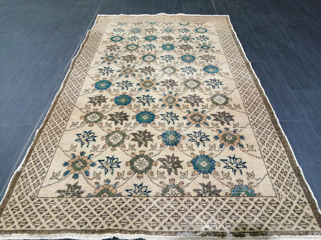 Beige Turkish Runner Rug 3' 3" x 5' 7" Hand-Knotted field
