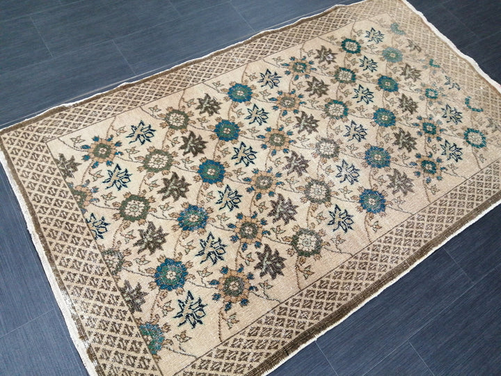 Beige Turkish Runner Rug 3' 3" x 5' 7" Hand-Knotted reverse