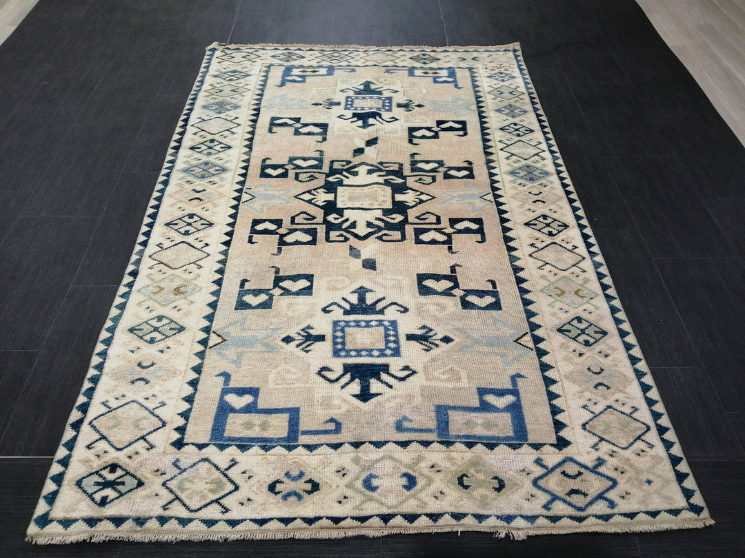 Beige Turkish Runner Rug 4' 5" x 6' 9" Hand-Knotted detail