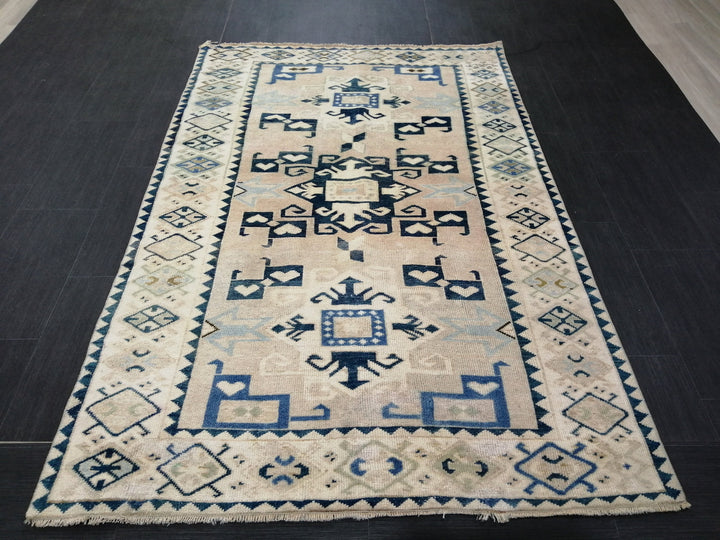 Beige Turkish Runner Rug 4' 5" x 6' 9" Hand-Knotted detail
