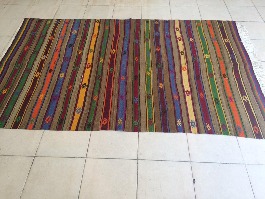 Turkish Oushak Rug 2'6" x 12'0" Hand-Knotted close-up