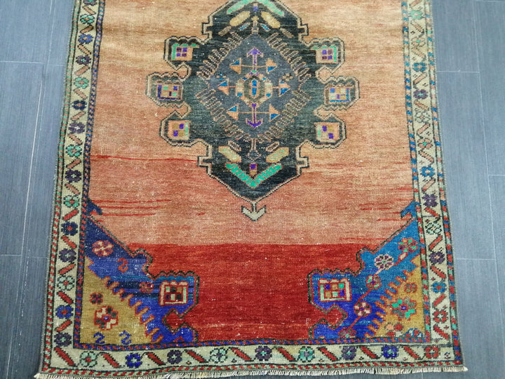 Beige Turkish Runner Rug 3' 3" x 8' 6" Hand-Knotted close-up