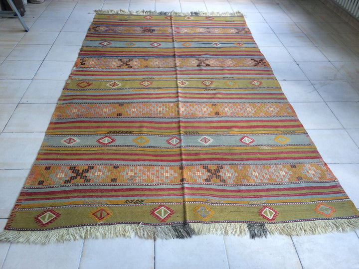 Turkish Runner Rug 5' 11" x 9' 10" Hand-Knotted detail