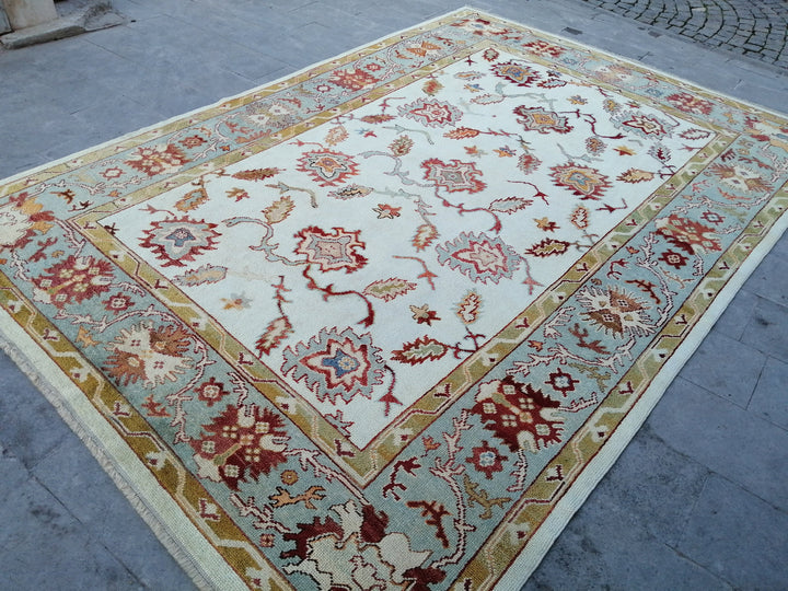 Beige Turkish Runner Rug 8' 10" x 12' 9" Hand-Knotted close-up